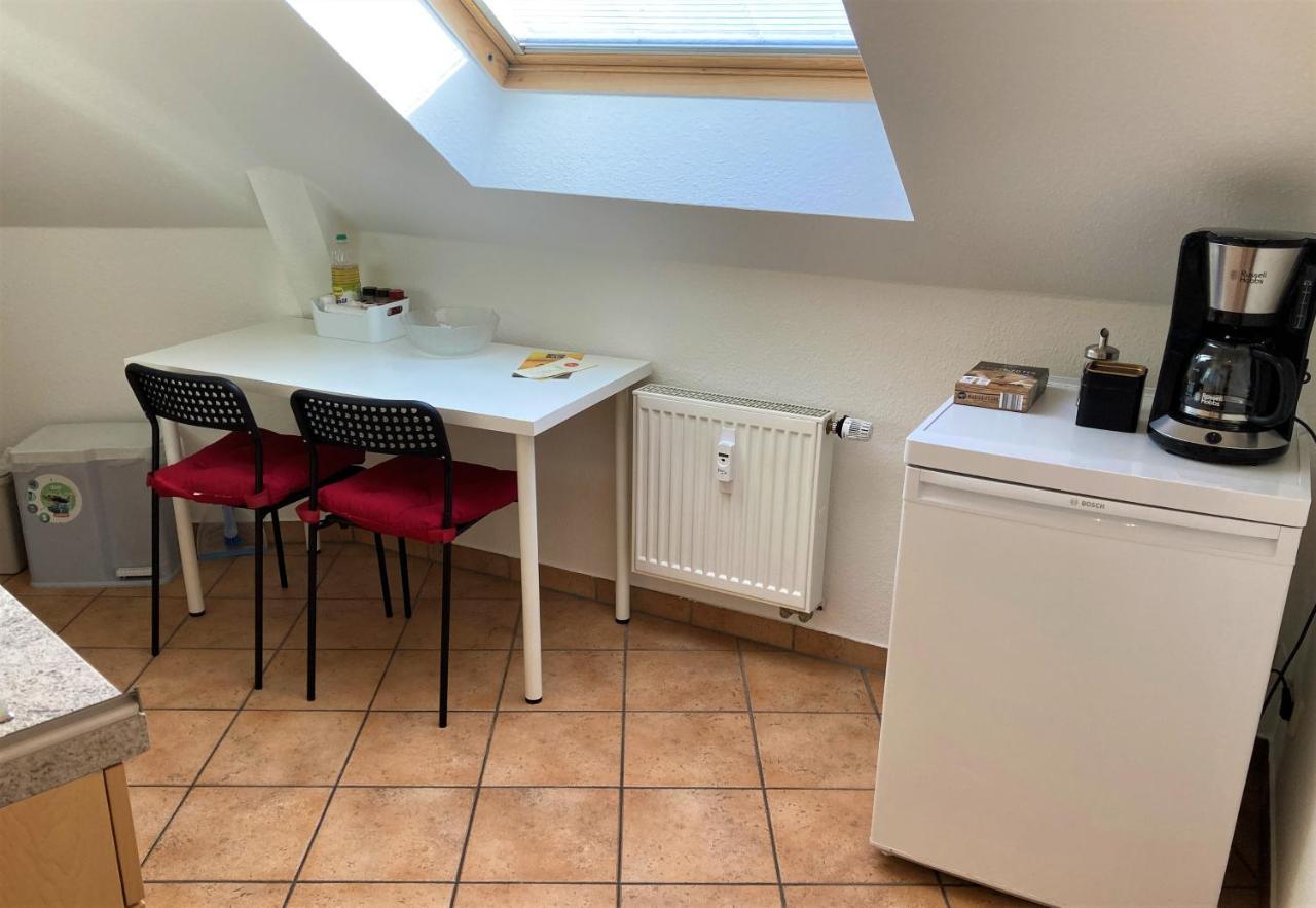 Gaestewohnung 4-Raum Wohnung Fuer 2-8 Personen Zwickau Exteriör bild