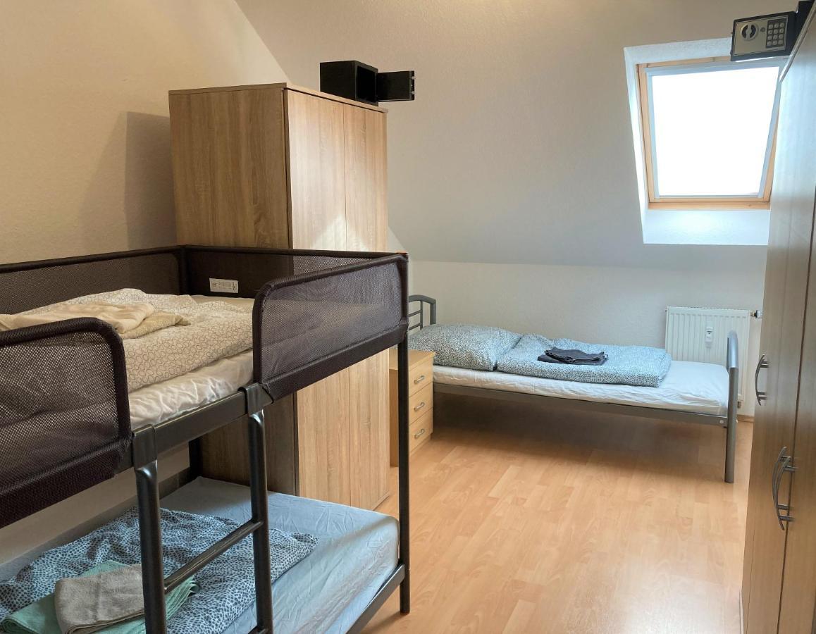 Gaestewohnung 4-Raum Wohnung Fuer 2-8 Personen Zwickau Exteriör bild